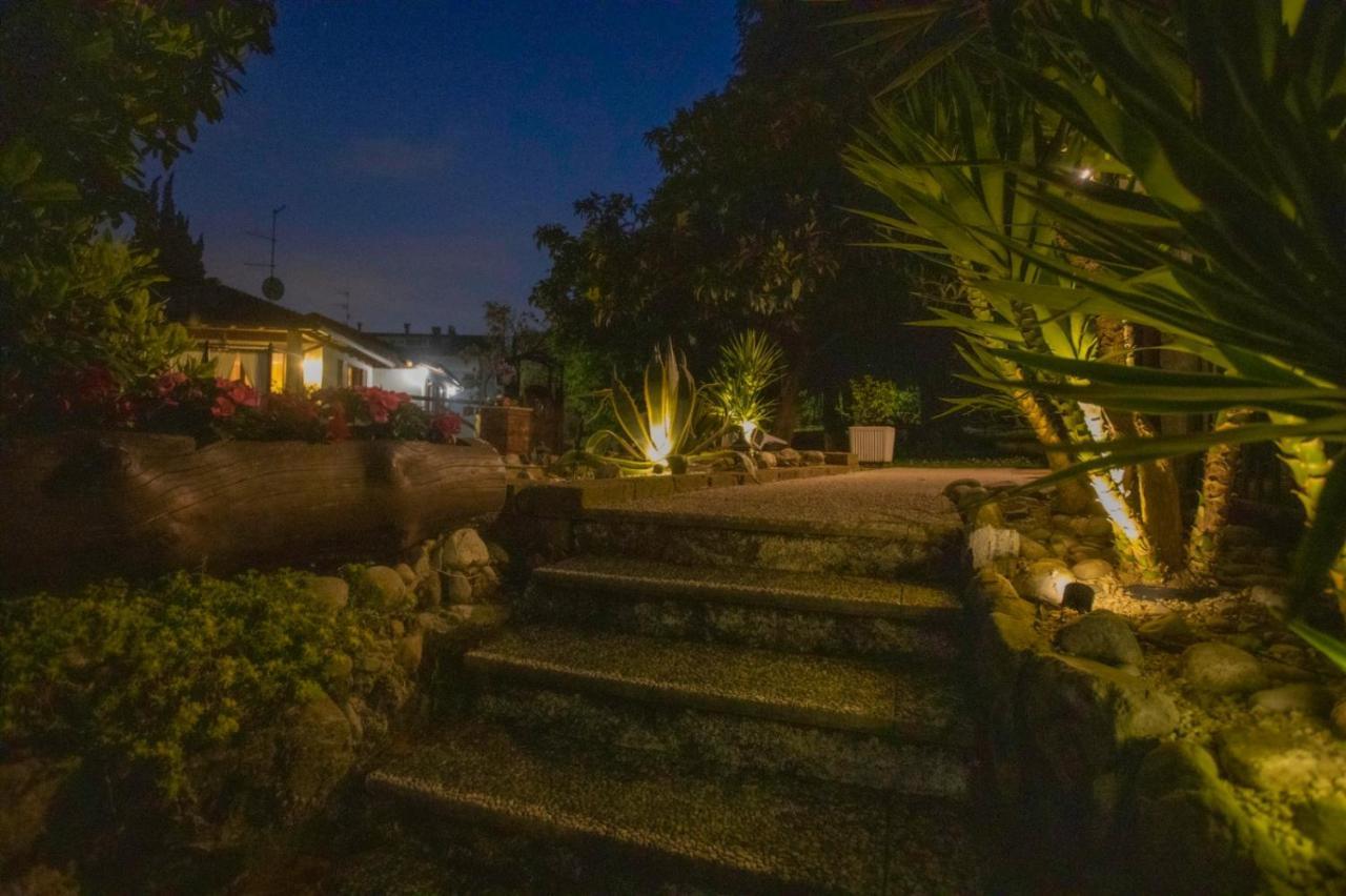 B&B Villa Mirella Casnate Con Bernate Zewnętrze zdjęcie
