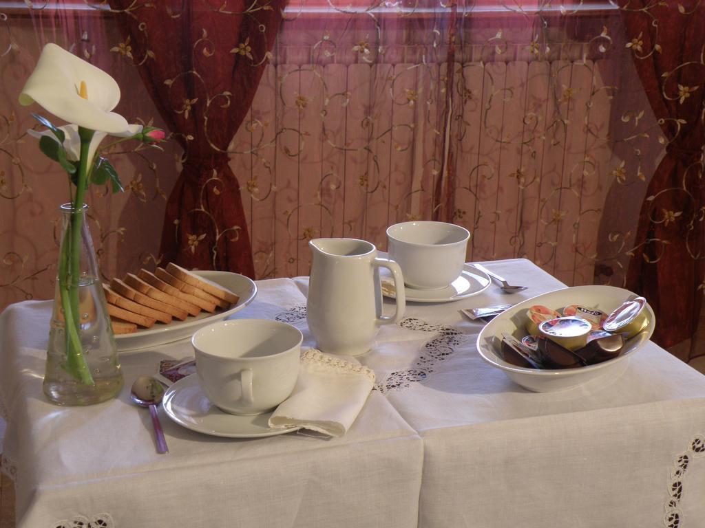 B&B Villa Mirella Casnate Con Bernate Zewnętrze zdjęcie
