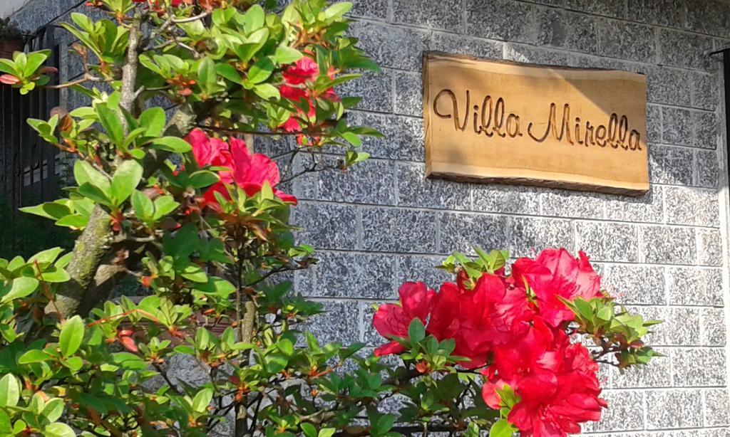 B&B Villa Mirella Casnate Con Bernate Zewnętrze zdjęcie